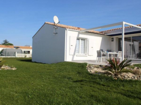 Maison moderne à Saint-Pierre-d'Oléron avec jardin, terrasse, 5 couchages, proche commerces - FR-1-246A-12